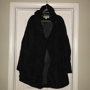 Black rain coat with hood and pockets!